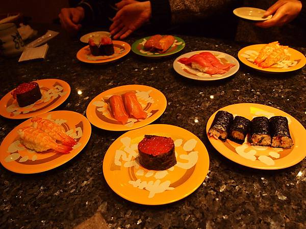 迴轉壽司 (11).JPG