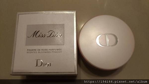 美妝也有開箱文 Miss Dior 花漾迪奧香體蜜粉 就是愛試試 痞客邦 美妝也有開箱文 Miss Dior 花漾迪奧香體蜜粉 就是愛試試 痞客邦