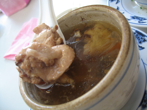 雞肉燉湯