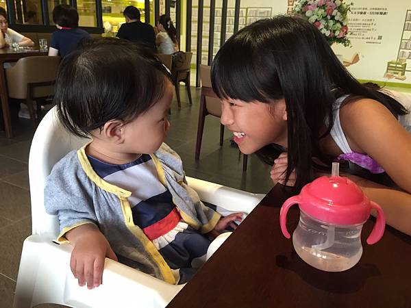 0717-1y25d.jpg 0717-1y25d.jpg