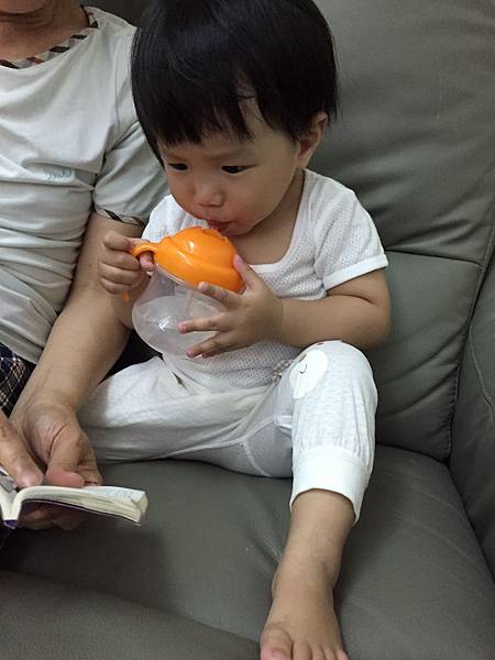 0722-1y1m.jpg 0722-1y1m.jpg