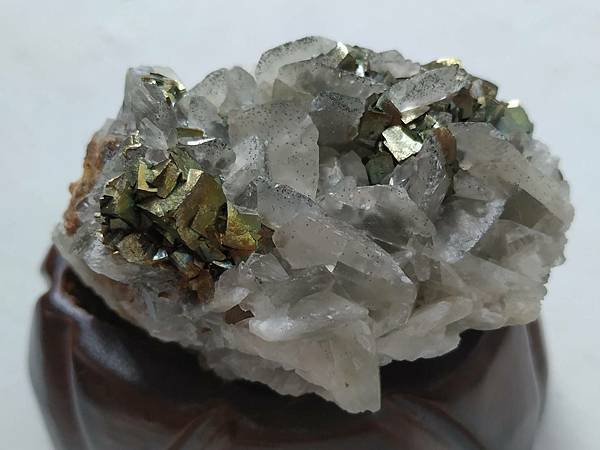 天然礦物共生黃鐡礦4.jpg 天然礦物共生黃鐡礦4.jpg