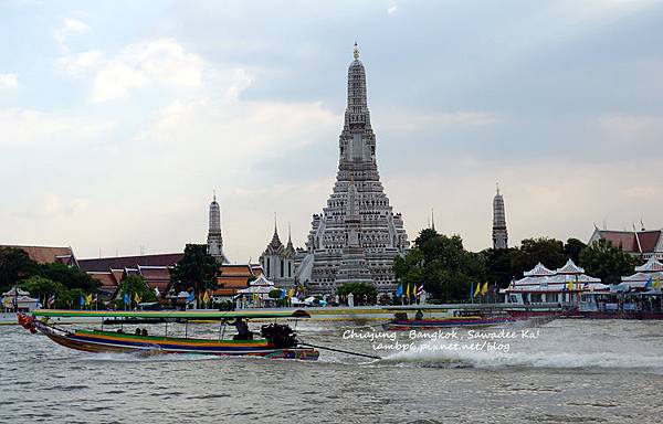 ║薩瓦迪卡，曼谷║昭披耶河一日遊：鄭王廟和河濱夜市(Asia