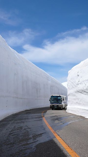 圖35 立山雪牆.jpg