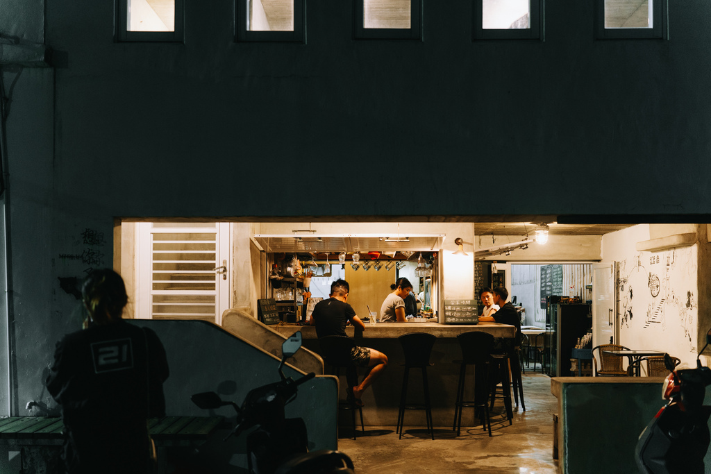 和貓一樣好好吃飯，好好生活｜人魚和貓｜台東蘭嶼