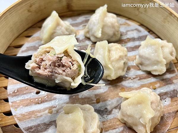 蓮記麵食館豬肉蒸餃 .jpeg