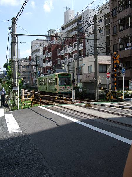 只有一列~上車再投錢