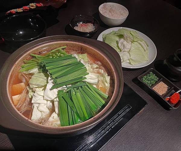 嚐視-日本·《博多牛雜鍋 Yamanaka 赤坂店》