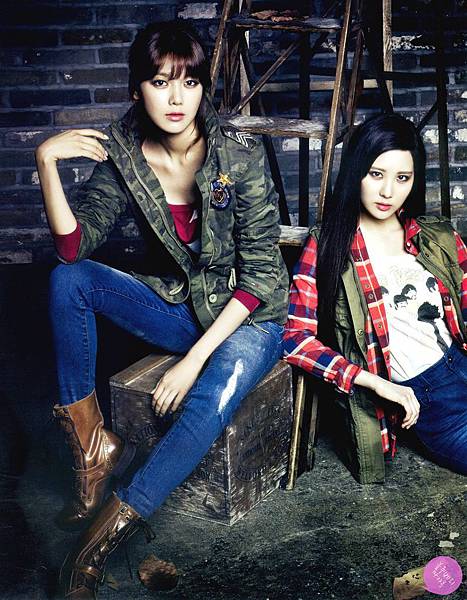 130821+sooyoung+and+seohyun+cosmopolitan+magazine+september+issue+scans002