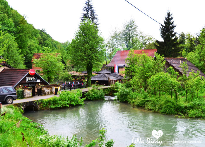 鱒魚餐 in Petro