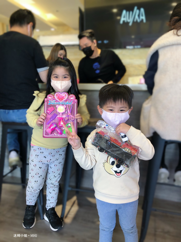 貴婦等級眼鏡行「鏡善鏡美評價好嗎?」帶媽媽一起來,全家都能配