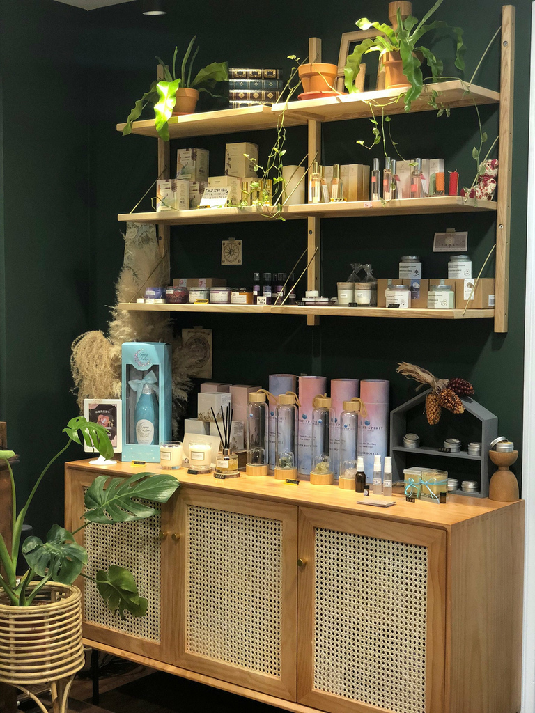 2023好運勢!台北東區最美塔羅占卜店:靈擺與能量、塔羅牌庫 2023好運勢!台北東區最美塔羅占卜店:靈擺與能量、塔羅牌庫