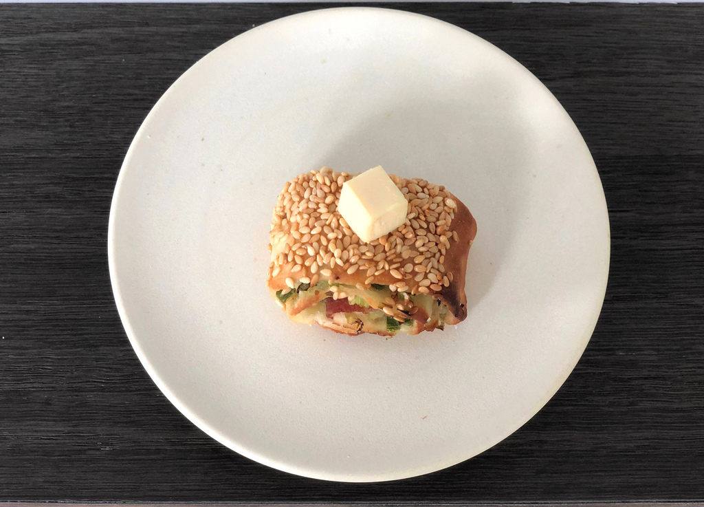 李向月連.中壢秘境下午茶.一品帕瑪青蔥捲(2).jpg 李向月連.中壢秘境下午茶.一品帕瑪青蔥捲(2).jpg