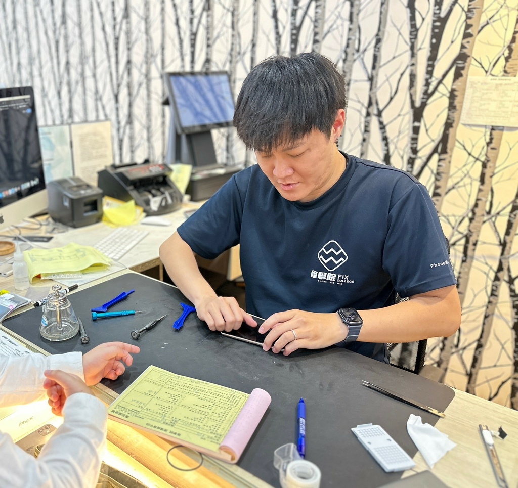(附价位表)2024中坜换iPhone电池推荐【修学院】Go