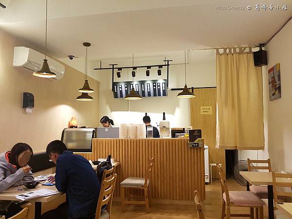 IMG_0044.JPG IMG_0044.JPG