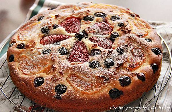 fruit pastry cake.JPG fruit pastry cake.JPG