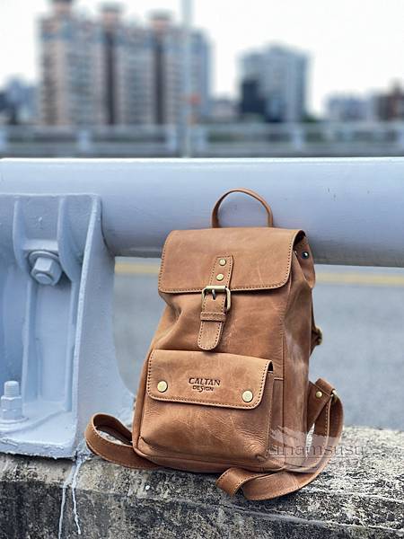 【網購】開箱 CALTAN 輕巧典雅後背包｜無腦穿搭免煩惱！