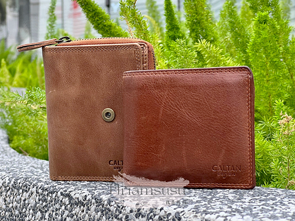 【網購】開箱 CALTAN 扣式多功能兩折零錢短夾 ｜輕巧、