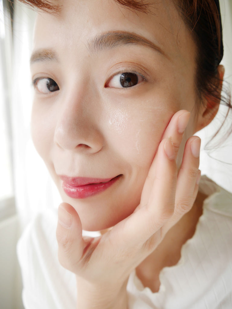 7 使用精华液 当下.JPG