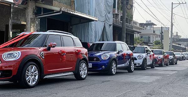 喜洋洋結婚禮車 超跑婚禮車租車 Ptt網友推爆的高雄禮車出租 各式超跑 豪華名車 組成迎娶盛大車隊 讓您安心娶回美嬌娘