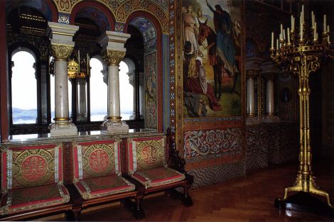 neuschwanstein-castle-pictures-music-room.jpg