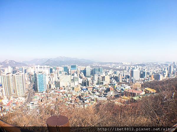 。首爾景點-明洞站 // 就用步行登上南山公園吧！