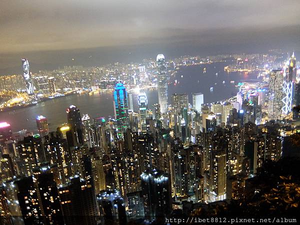 。香港景點 // 一覽無遺--太平山頂免費美景