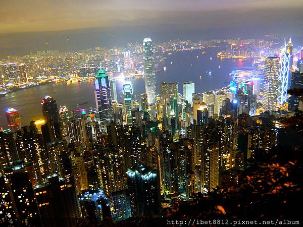 。香港景點 // 一覽無遺--太平山頂免費美景