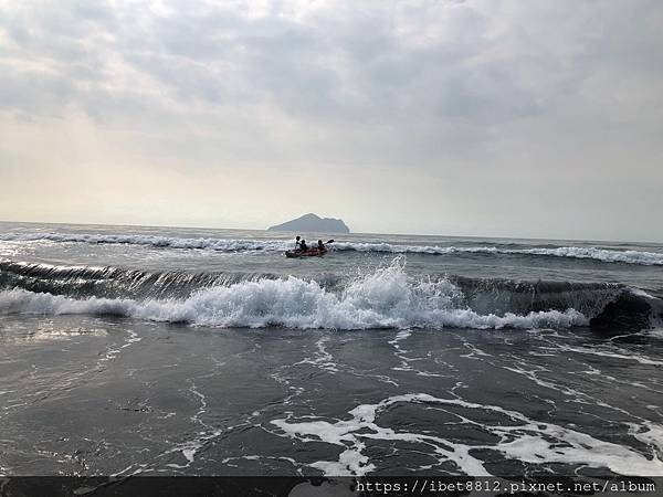 。宜蘭頭城 // 解鎖 IG 打卡熱門景點-龜山島牛奶海巡禮