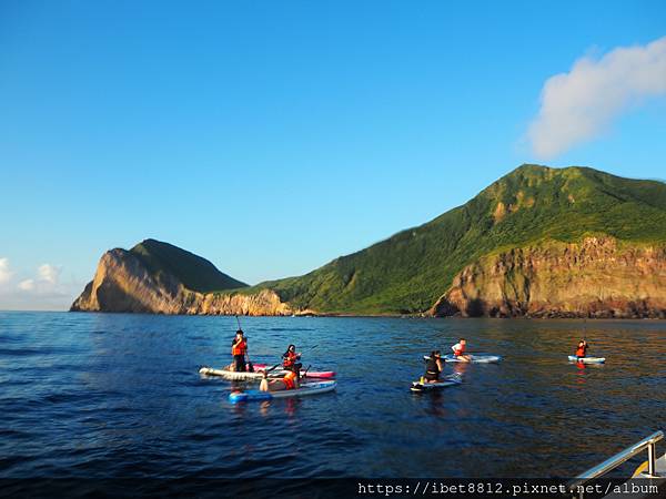 。宜蘭頭城 // 解鎖 IG 打卡熱門景點-龜山島牛奶海巡禮