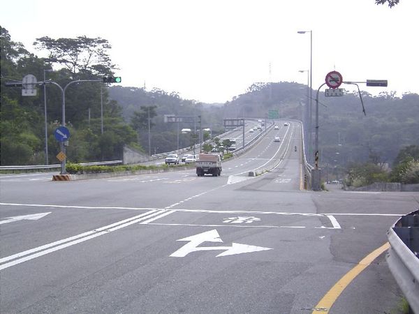 景觀大道內獅高架橋