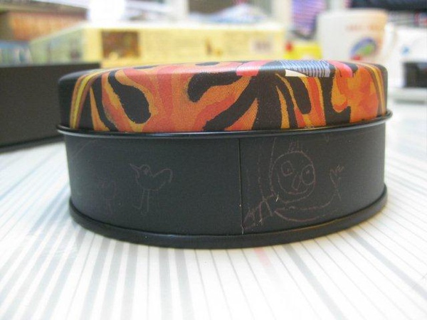 2010.10.01 54片頑皮吸血鬼 (2).jpg