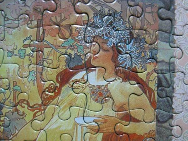 2011.07.11 1000 pcs Mucha Gallery_vertical (26).jpg