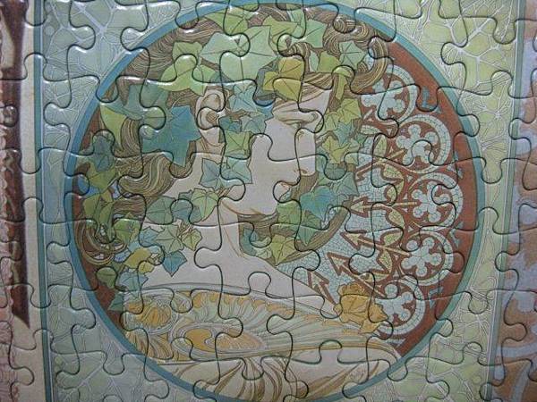 2011.07.11 1000 pcs Mucha Gallery_vertical (30).jpg