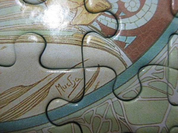 2011.07.11 1000 pcs Mucha Gallery_vertical (31).jpg