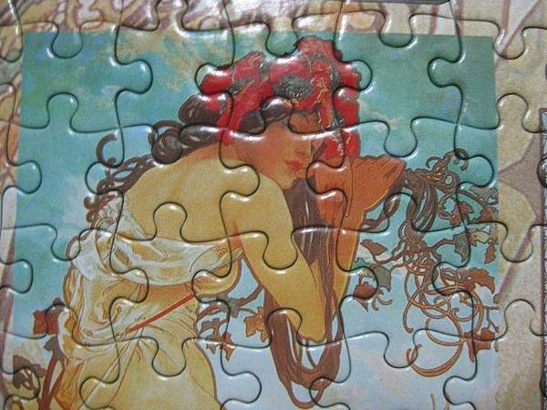 2011.07.11 1000 pcs Mucha Gallery_vertical (45).jpg