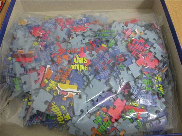 2011.08.24 500 pcs Oups text puzzle (11).JPG