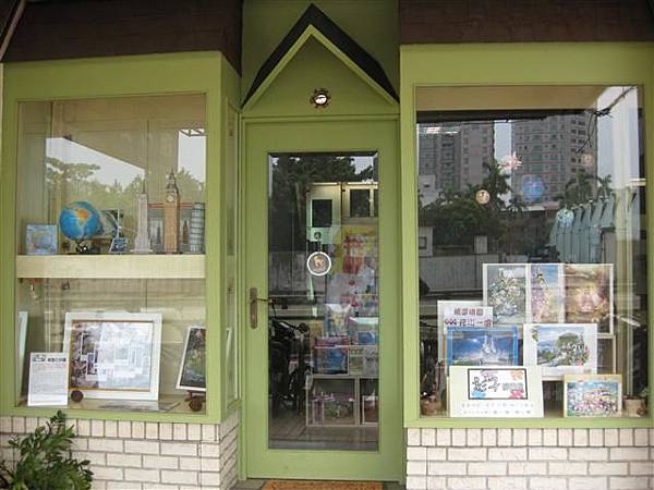 2011.09.03 影子拼圖館@台南 (1).JPG