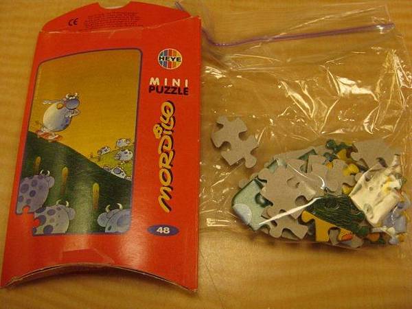 2011.11.05 48 pcs 滑草牛 (1).jpg