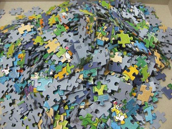 2012.03.04 1000 pcs 大紅帽與小野狼 (2)