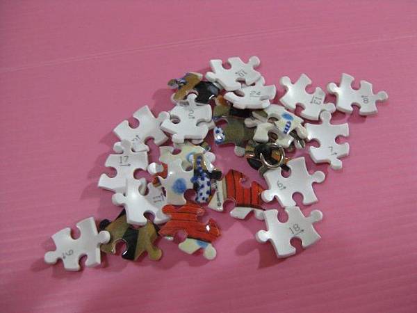 2012.03.28 24 pcs (Key Ring) 藍色點點 (5)