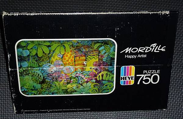 750 pc-Happy Artist-b.JPG