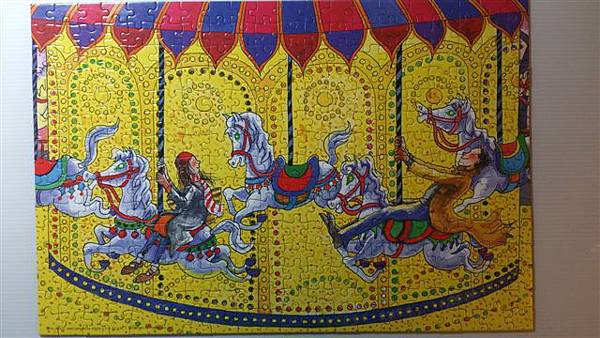 2014.02.26 300pcs 旋轉木馬 (1).jpg