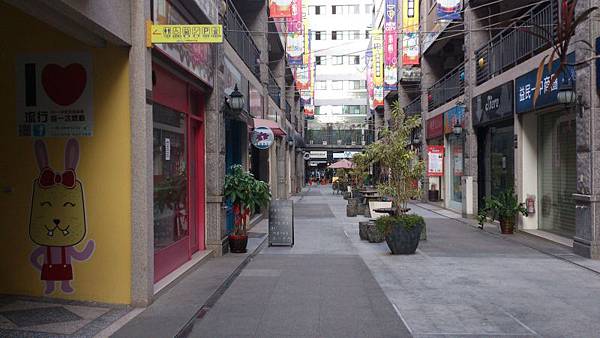 2014.07.12 雷諾瓦台中一中店 (8).jpg