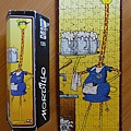 very rare 135-pieces puzzle in the hexangular Box (Waitress, or Barmaid).jpg