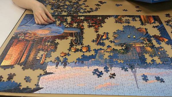 2016.06.24 1000pcs An Evening in Paris (1).jpg