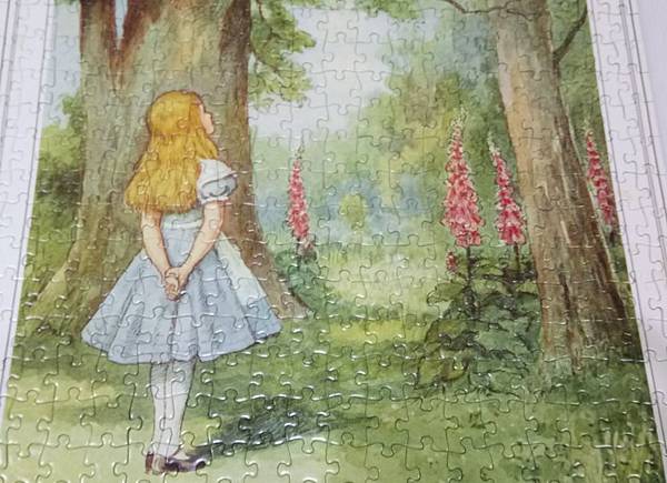 2018.01.02 500pcs Alice in Wonderland and Through the Looking Glass - Cheshire Cat (1).jpg