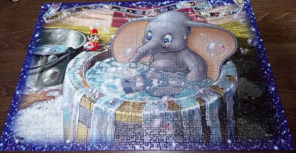 2018.07.29 1000pcs Disney Collector's Edition - Dumbo (1).jpg