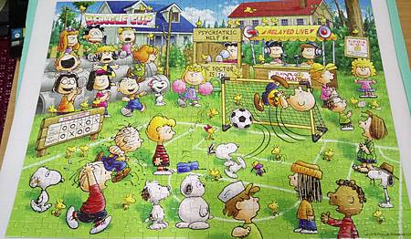 2018.10.31 500pcs Snoopy Football (1).jpg