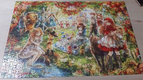 2019.09.21 1000pcs Fairy Tale in Woods  (1).jpg